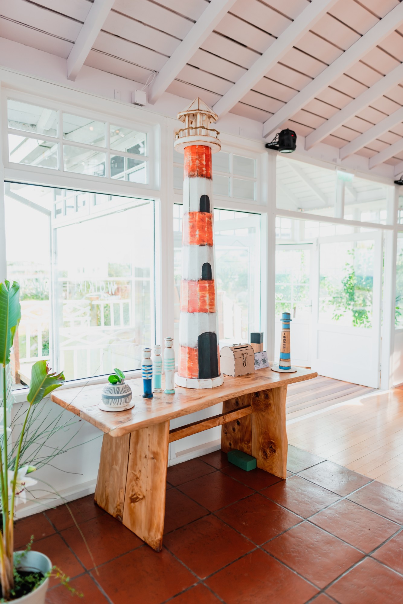 Faro decorativo y buzón de boda — Mar Eventos