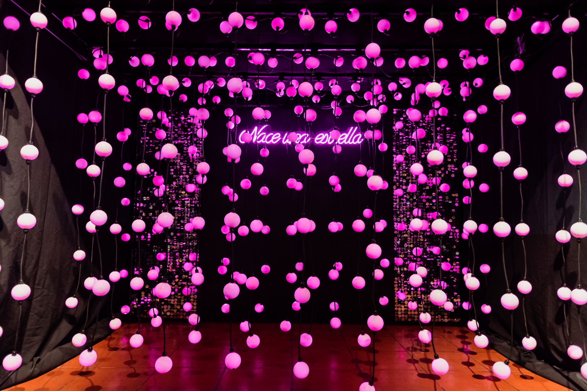 Salón Ala Wai — Decoración iluminada
