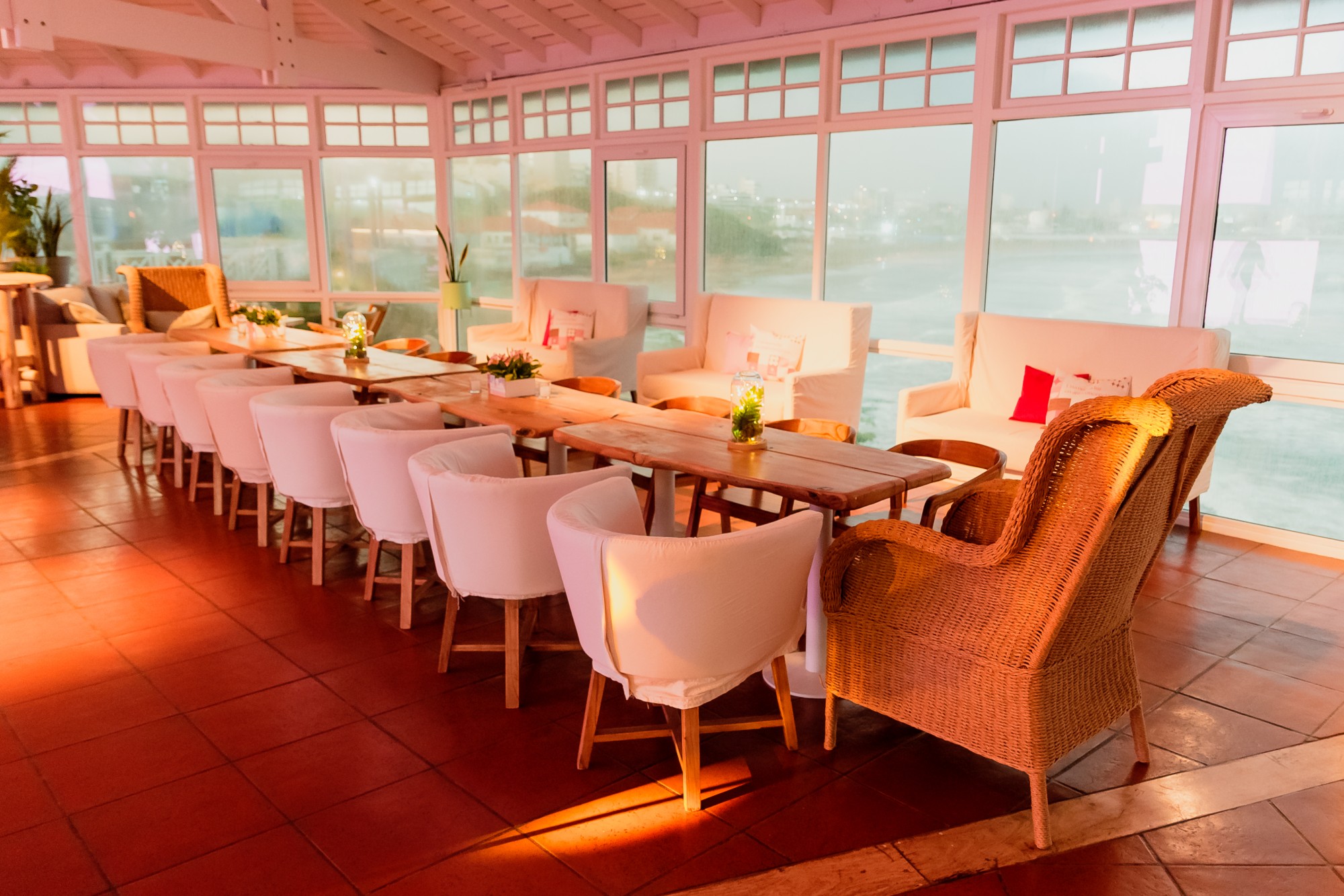 Salón Ala Wai — Vista interior