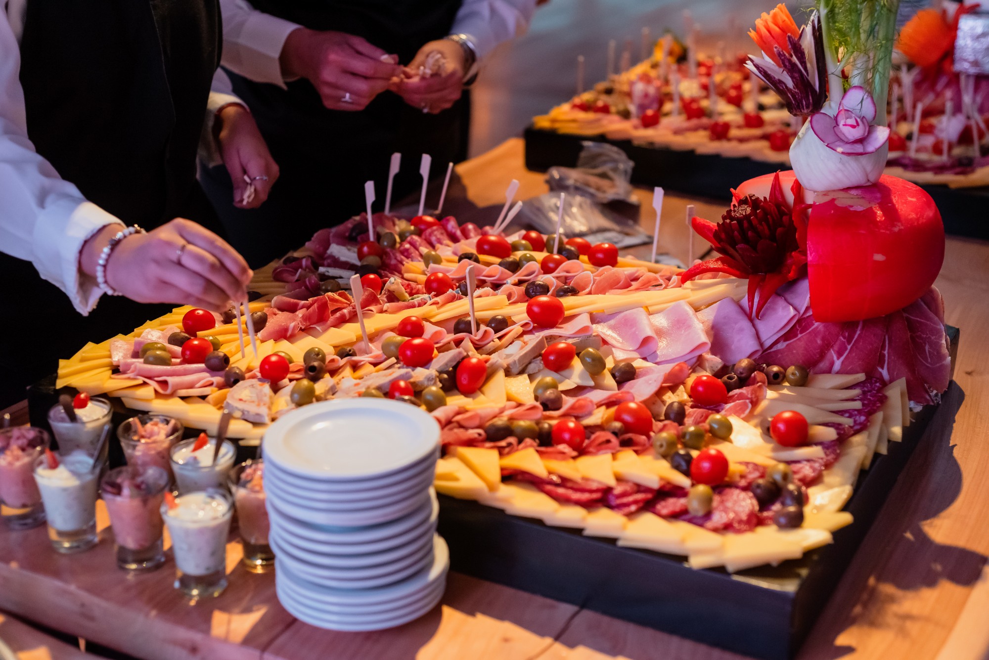 Gran picada de quesos y fiambres — Mar Eventos